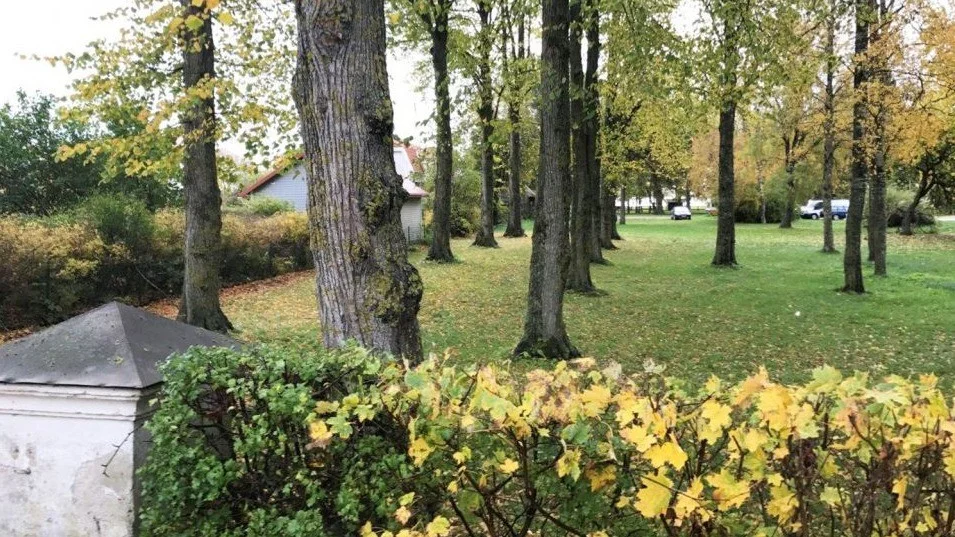 På fastigheten Othem Ejdern 6 i Slite vill fastighetsbolaget Sehlhall bygga ett gruppboende. Nu är fastighetsaffären klar.