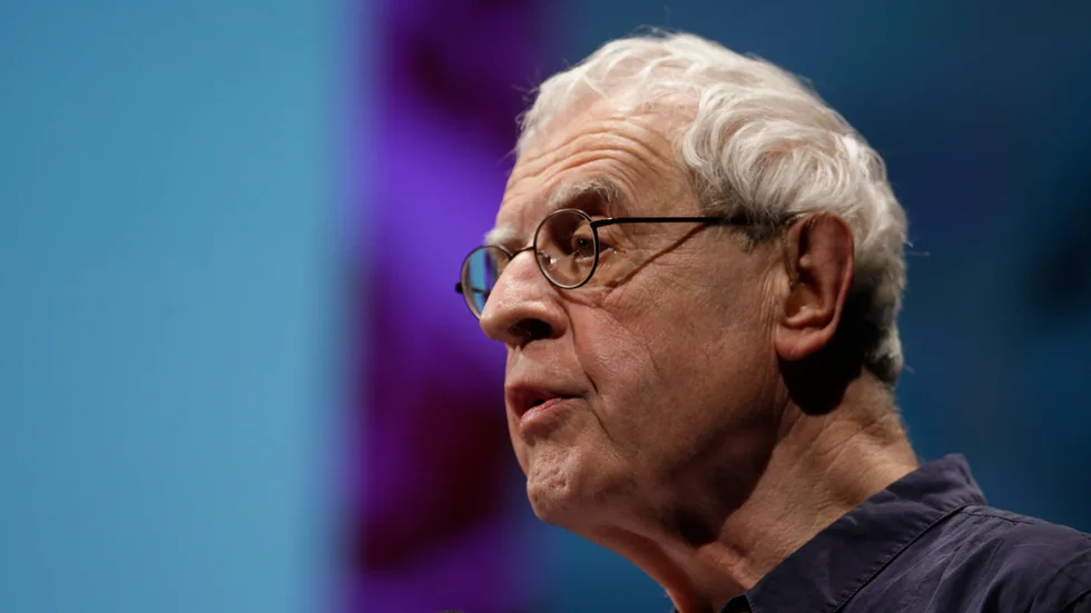 Författaren Charles Simic är död. Arkivbild.