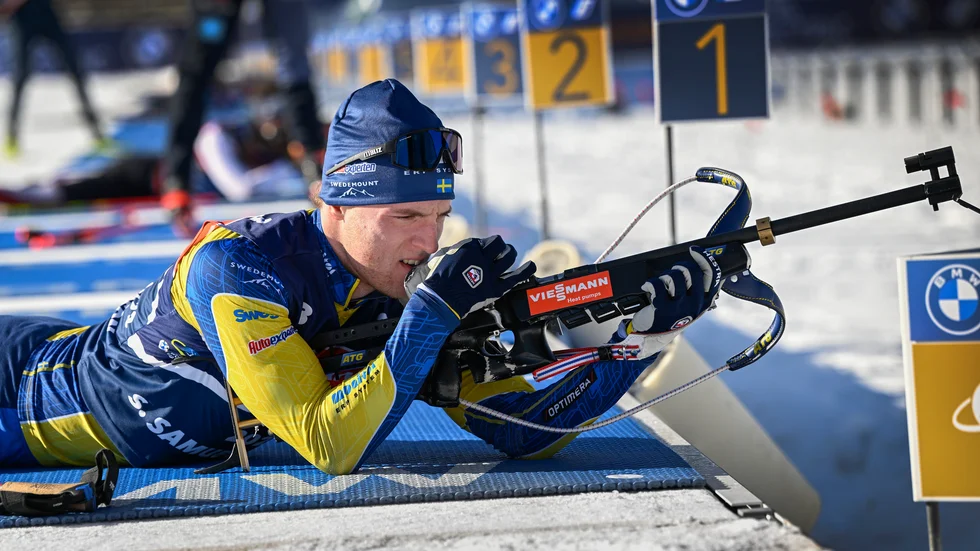Sebastian Samuelsson testade geväret ordentligt under torsdagens träning efter haveriet under mixedstafetten.