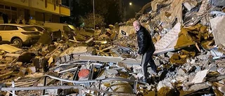 Kraftiga skalv i Turkiet och Syrien – fler än 1 300 döda: ”Människor är begravda under byggnader”