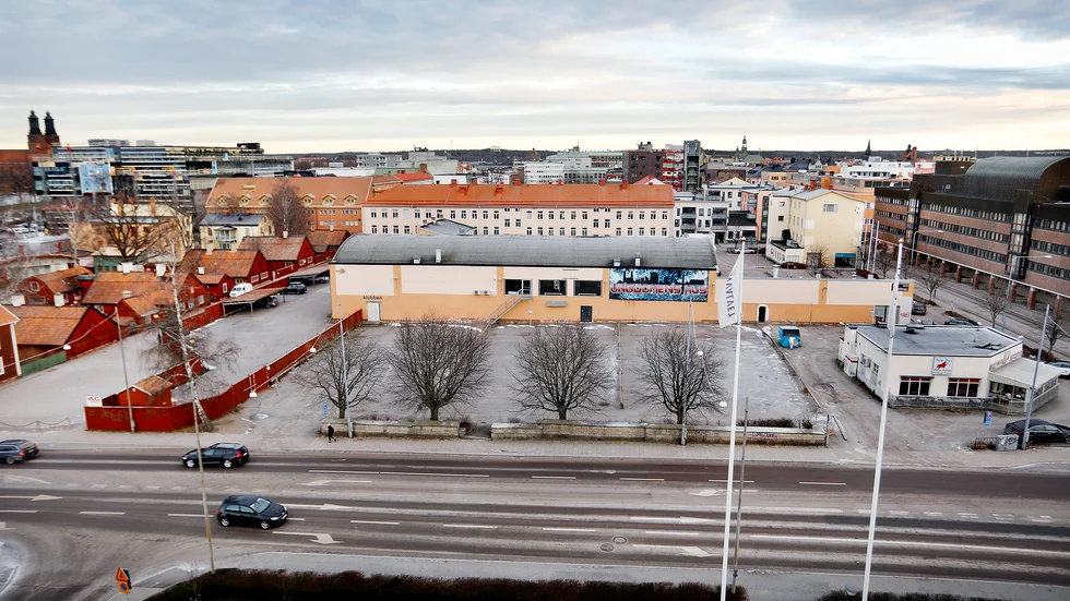 300 hyreslägenheter ska fastighetsbolaget Glommen och Lindberg bygga i kvarteret Valsverket. Men först måste några av de befintliga byggnaderna rivas, bland annat restaurangen Billy boy´s.