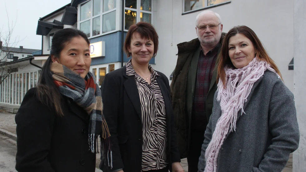 Vice ordförande Jenni Leppelt, projektledare Cathrine Jansson, ordförande Lennart Bogren och verksamhetsledare Johanna Stejdahl vid ALH:s kontor i Vimmerby. 