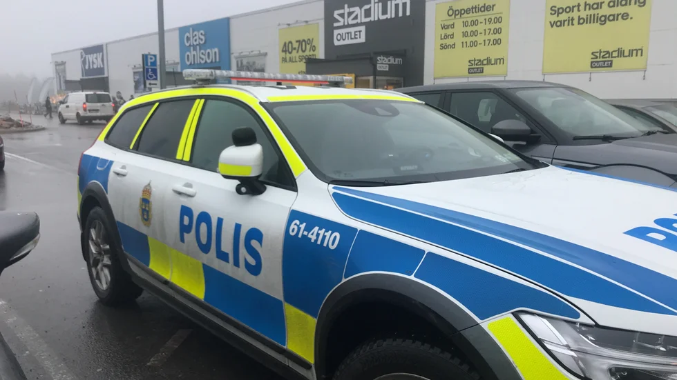 Polis var efter olyckan på plats och hörde vittnen.