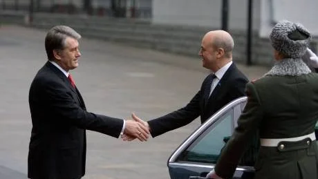 Statsminister Fredrik Reinfeldt på besök hos Ukrainas president Viktor Jusjtjenko.Foto: Scanpix