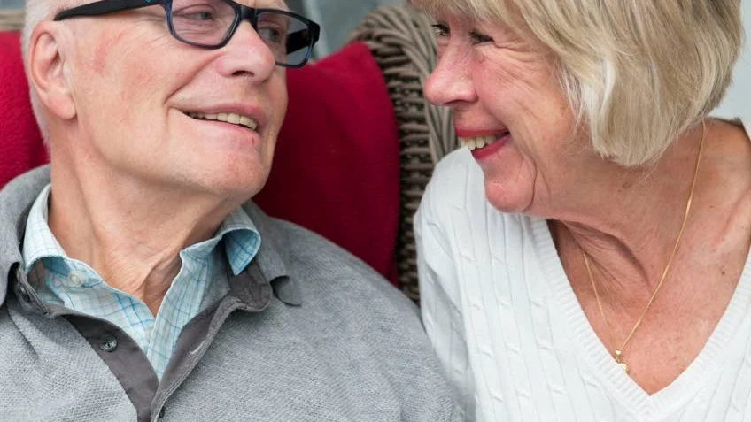 Bengt och Birgit Nordberg har varit gifta i 26 år och fortfarande lyser kärleken omkring dem.