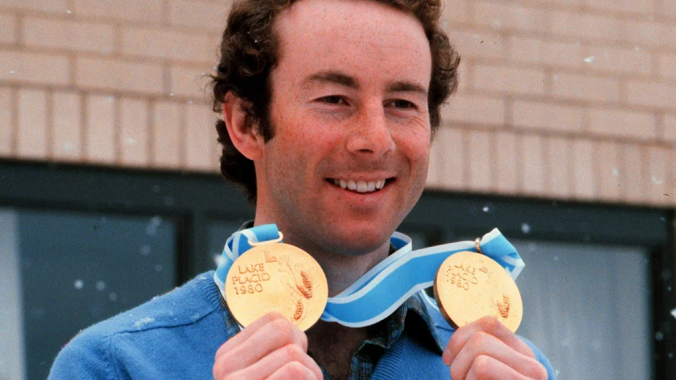 Ingemar Stenmark med sina två guld från OS i Lake Placid 1980. Nu blir hans liv och karriär dokumentärserie i TV4.