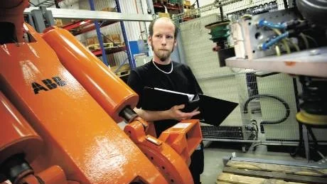 Joakim Borum är en av dem som återfått jobbet på Elfa. Företagets fjolårsresultat var bra och utvecklingen 2009 är lovande. Eventuellt behöver företaget anställa fler.