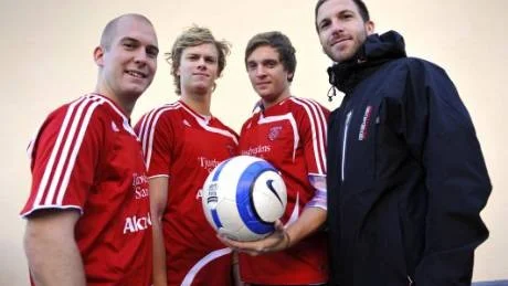 Christoffer Olsson, Dan Carlsson och Jon Carlsson är nya spelare i Tjust IF. Kalle Nordén blir spelande andretränare. Foto: Anders Steiner
