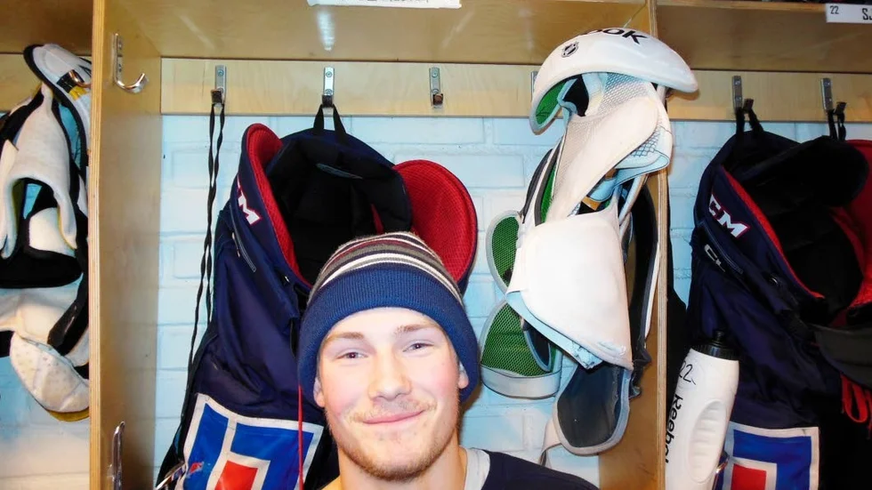 Anton Blomberg är något stel i nacken, men ingen hjärnskakning och troligen i träning igen på måndag.