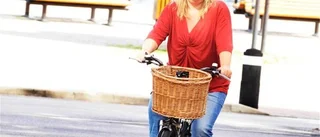 Christina älskar sin elcykel