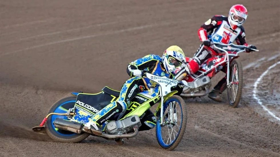 Troy Batchelor svarade för ett gott dagsverke med 8+1 poäng. Här ligger han före Anders Mellgren.