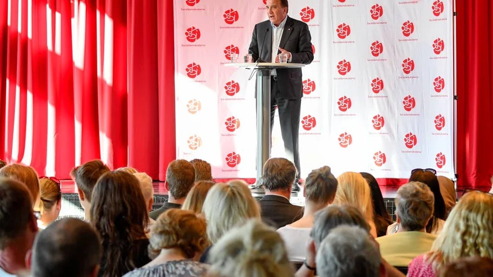 Har Socialdemokraterna gett upp begreppen solidaritet och medmänsklighet, undrar Tomas Lagerwall.