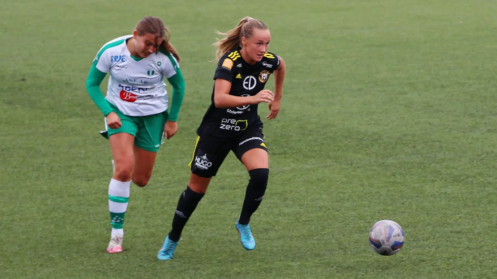 Beatrice Norén och Smedby rusar mot serieledning? Det blev i alla fall 3–2-seger borta mot Älvsjö AIK under söndagen. Norrköpingslaget är toppduon Örebro och Husqvarna hack i häl. 