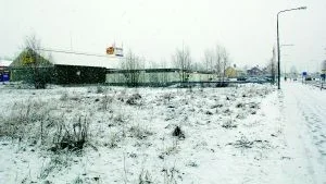 Miljögifter. På tomten intill Willys låg förr en kemtvätt och det är sannolikt den som är källan till de klorerade kolväten man hittat i grundvattnet under Västervik.Foto: Anders Liljegren