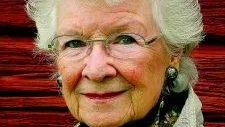 80 år. Charlotte Reimerson har som kritisk och engagerad konsumentjournalist värnat om den lilla människan. Och engagemanget har inte upphört än. Foto: Anna Karin  Remierson