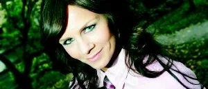 Lena Philipsson 
struntar i nostalgin