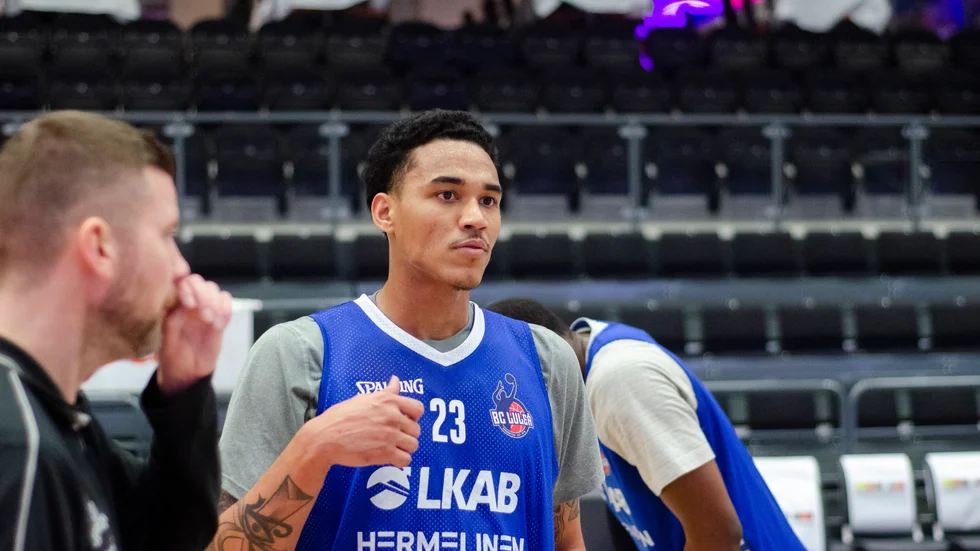  Kavin Gilder-Tilbury lämnar BC Luleå. 