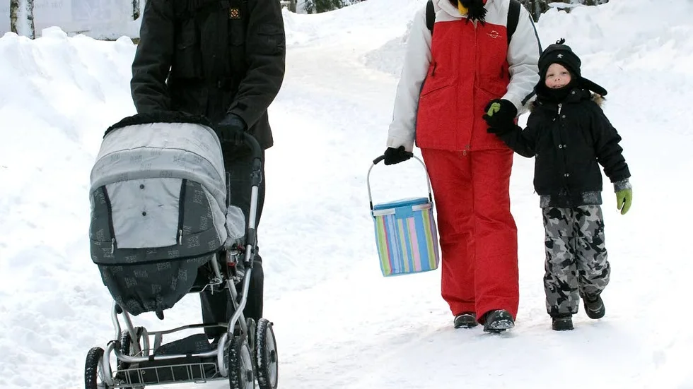 Inte av sig själv. Folkbladets Söndagskrönikörer påminner om att förbättringar för kvinnor, män, barn och familjer inte faller ned från himlen.
