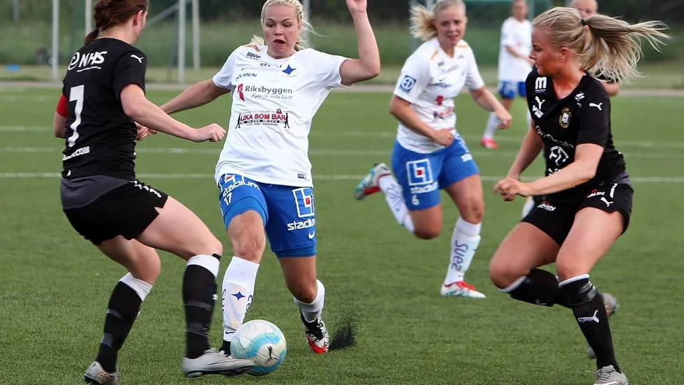 Tätt  - men ett sent avgörande. Olivia Lindgrens mål såg till att IFK vann mot Smedby som är på väg att få lämna division 1.