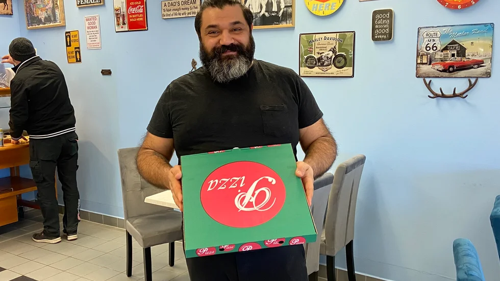 Herman Kendirjian gläds åt att ett fast food-ställe nu åter finns i lokalen mellan Sulas motor och den större lunchrestaurangen. 