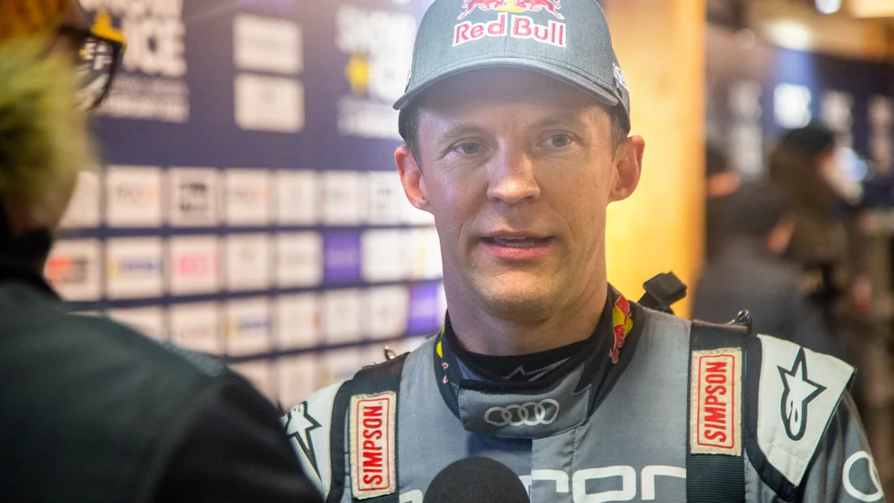 Mattias Ekström laddade upp på Piteå motorstadion.