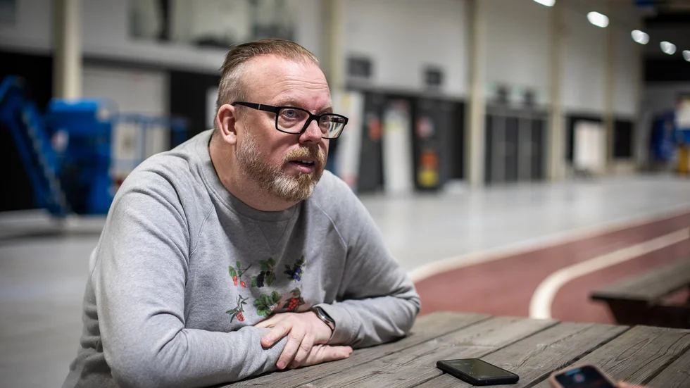 "Internt har vi fokuserat på att ge den drabbade medarbetaren det stöd och hjälp som krävts", säger Markus Nilsson, driftchef anläggningar Nyköpings arenor, efter hotet mot en vaktmästare på Rosvalla i tisdags.