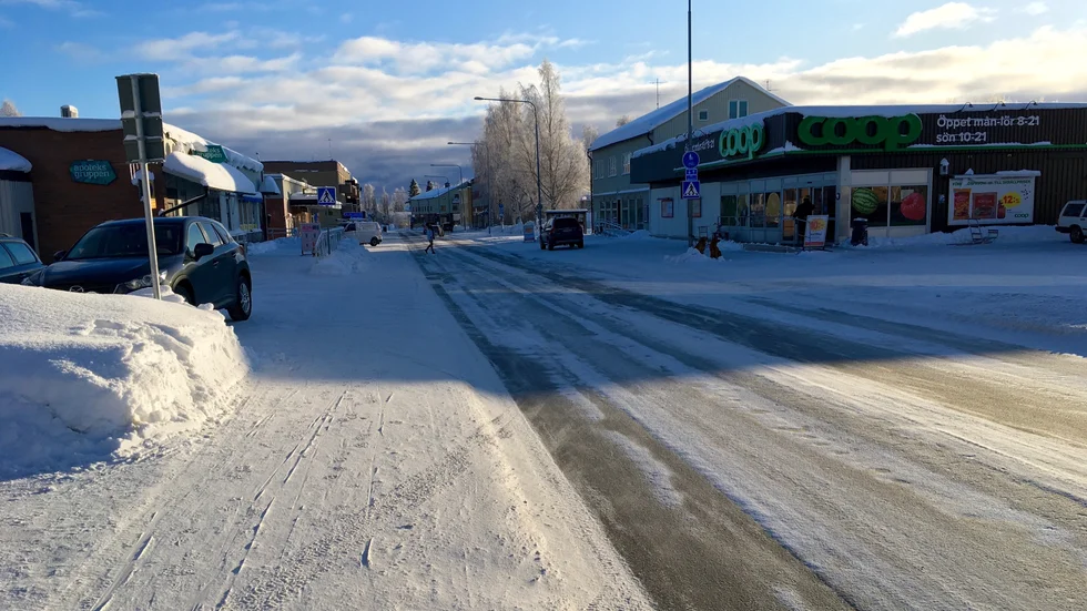 Skribenten funderar kring Norsjö och dess vardag.