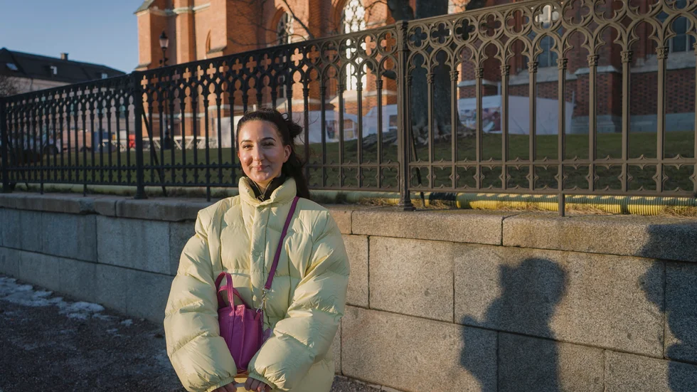 Lara Rashid, 27 år: ”Jag tog knappt i andras händer innan, så jag kommer nog att fortsätta att undvika det. Eftersom jag ofta använder handsprit och tvättar händerna har det varit skönt att veta att alla gör som jag. Kramas kommer jag nog att göra."
