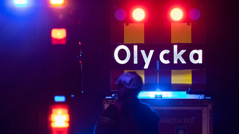 Den narkotikapåverkade katrineholmaren körde av vägen och in i ett träd. Hans vän som var med avled i olyckan. Bilden är tagen i ett annat sammanhang.