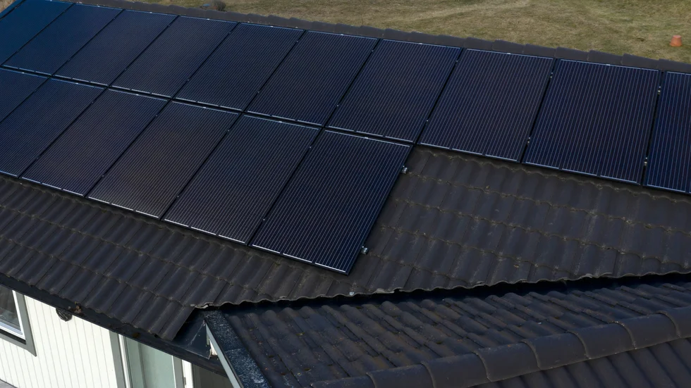 Alla de tre gröna teknikslag som omfattas av det gröna avdraget behövs när fordon och delar av industrin ställs om från fossila bränslen till eldrift, skriver Anna Werner, Svensk Solenergi.