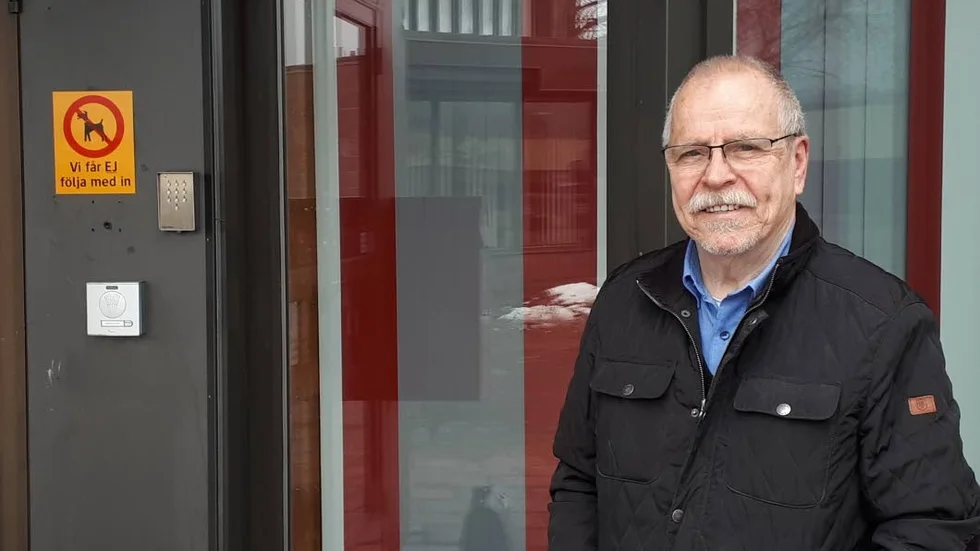 Denny Lawrot är en historisk person i Finspångspolitiken. Sedan snart hundra år tillbaka är han den enda utanför socialdemokratin som varit kommunstyrelsens ordförande.