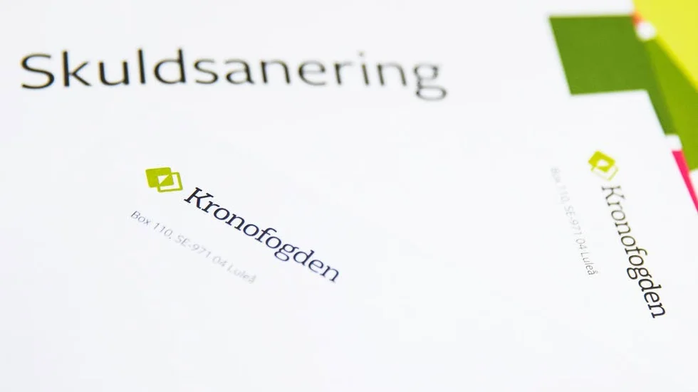 Rekordmånga. Efter förenklade regler har Kronofogden fått in rekordmånga ansökningar om skuldsanering.