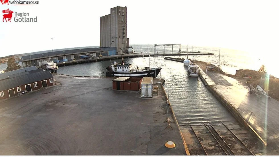 Så här såg det ut i Ronehamn under onsdagsmorgonen. Regionen har 14 webbkameror utplacerade över ön, varav många finns i olika hamnar.