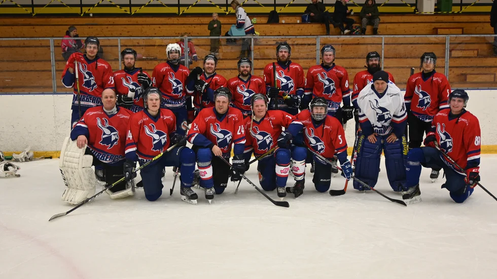 Här är spelarna som försvarade Östervikings hockeyfärger i matchen mot Vadstena-laget Wettern.