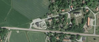 21-åring ny ägare till stor villa i Stora Sundby - prislappen: 1 500 000 kronor