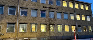 Lägg inte ner finsnickeri på Dackeskolan