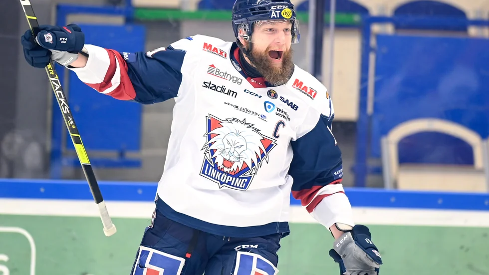 Linköpings Jonas Junland kunde jubla över seger och mål borta mot Växjö.