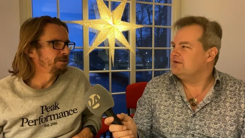 Uppsnack. Thomas Augustsson och Jens Bollius diskuterar läget i IFK Motala efter 20 av 30 matcher i elitserien. Närmast Vänersborg borta på torsdagen.
