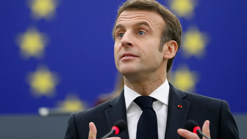 Frankrikes president Emmanuel Macron talar i EU-parlamentet i Strasbourg.