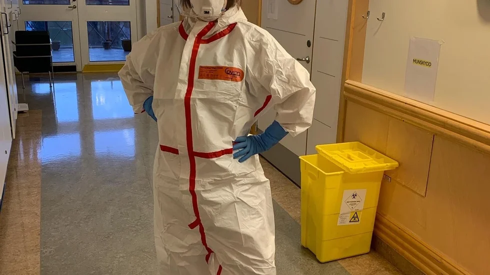 "Håll restriktionerna, vaccinera dig och avlasta vården", vädjar sjuksköterskan Micaela Nygren.