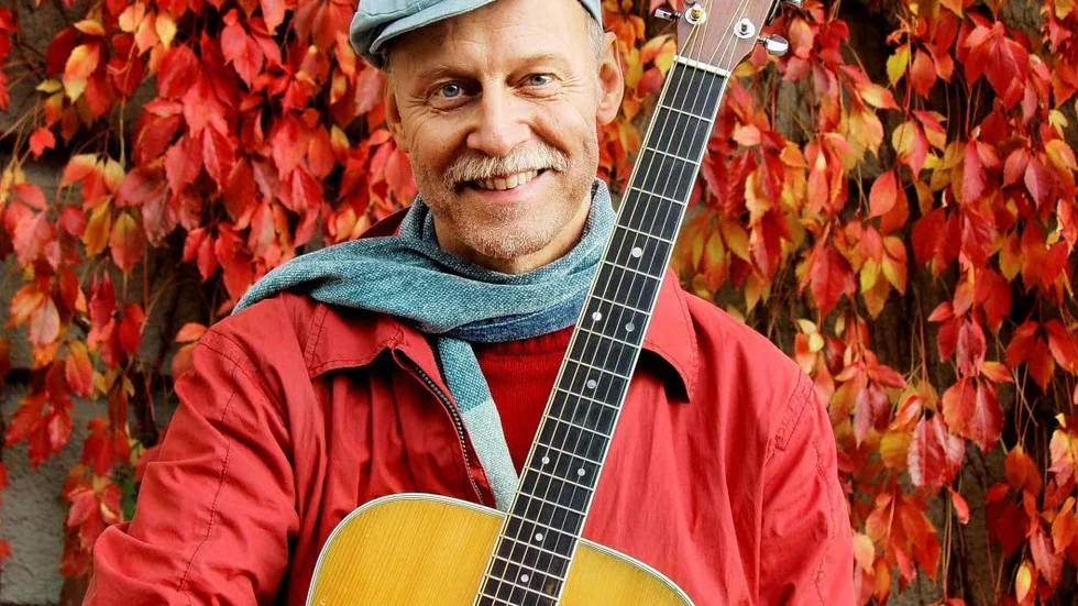 


Jan Hammarlund kommer till Finspång.



