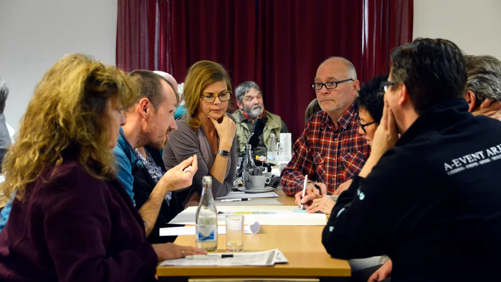 Spåning pågår. Efter föreläsningarna på konferensen i måndags blev deltagarna indelade i arbetsgrupper för att diskutera hur turismen kan utvecklas i kommunerna.