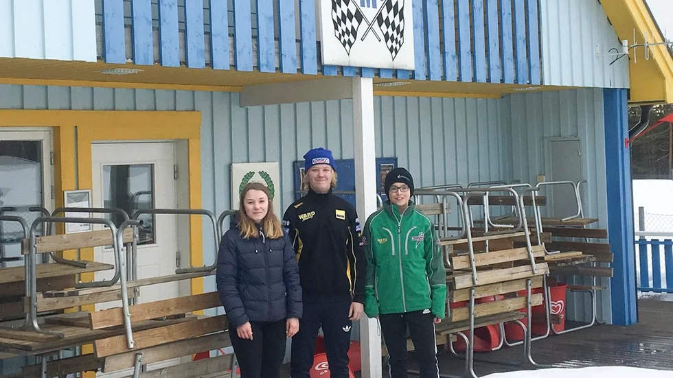 Säsongspremiär. Ceilia Forsberg, Daniel Lindholm och Leo Andersson laddar för säsongsdebut. De två förstnämnda reser ned till Klippan för att tävla.