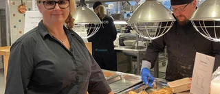 Volvo blåser av jättejulbord – ersätter med 2 400 påsar: "Vill inte blanda folk när smittspridningen ökar"