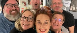 Nyköpings lokalrevy bjuder på renodlad humorshow – med hemlig ingrediens
