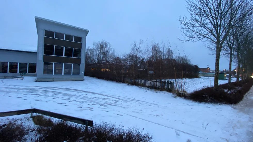 Idrottshallen som ska byggas i västra Enköping föreslås nu placeras längs doktor Westerlunds gata. 