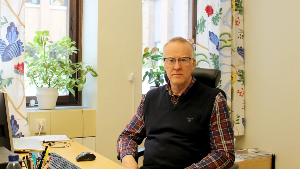 "Jag tycker ändå att det är en ganska hög siffra, om man tittar på andelen som går ut med fullständiga betyg på yrkesprogram så är den siffran ändå inte så skrämmande." säger Anders Eriksson, verksamhetschef för gymnasiet, om att 81,1 procent av eleverna på yrkesprogrammen gick ut med fullständiga betyg.
