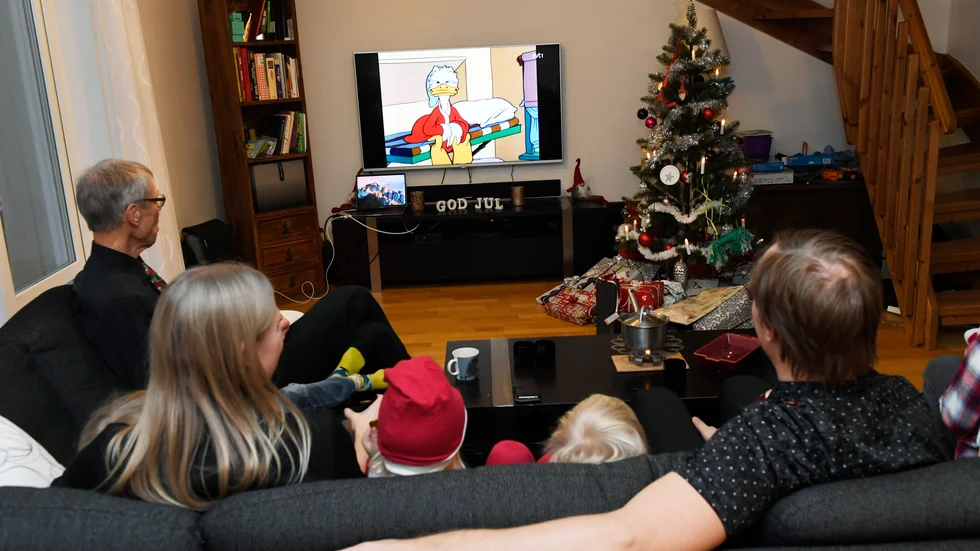 "Kristdemokraterna vill skapa förutsättningar för att fler barn ska se fram emot jullovet. I grunden handlar det om att stärka familjernas ekonomi."