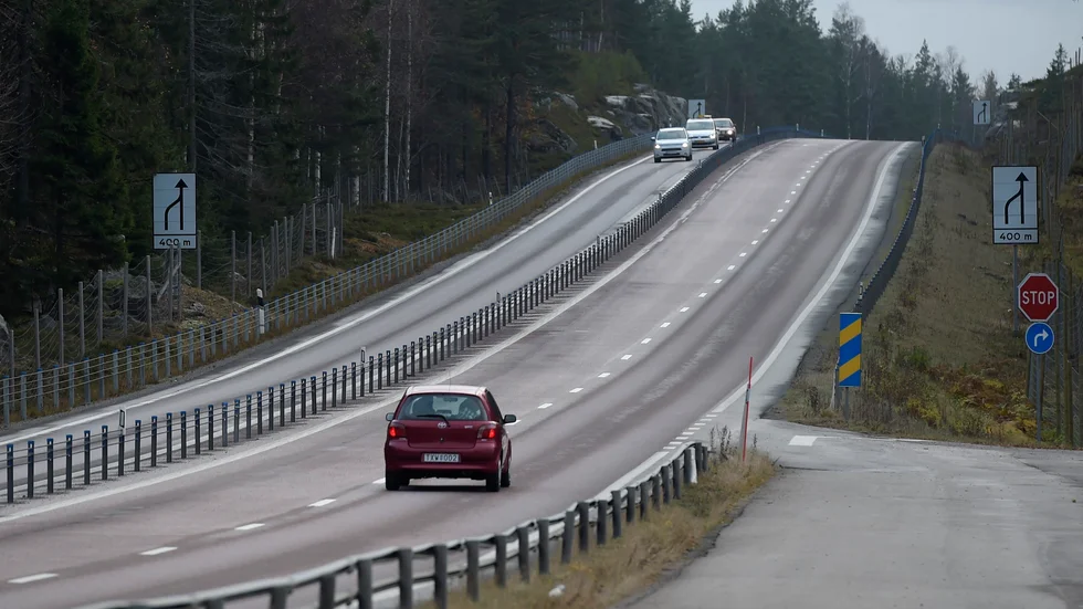 1+2 vägar är ett dåligt alternativ ur miljö- och trafiksäkerhetssynpunkt, skriver Peter Östvall