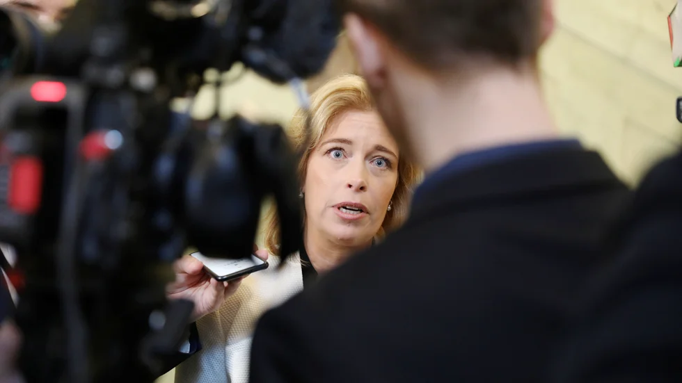 Sveriges nya klimat- och miljöminister Annika Strandhäll (S) tycks ha dålig koll på både kärnkraften och sin egen ekonomi.